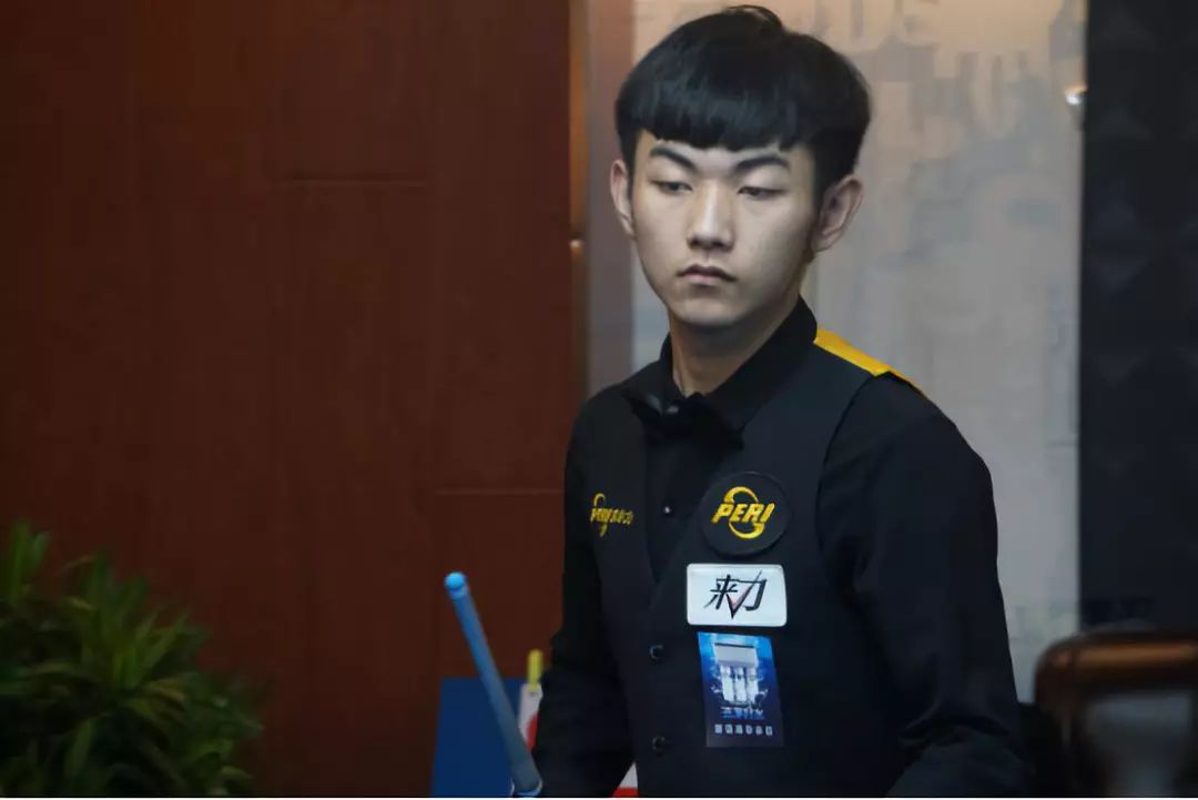 平的青少年 平的青少年